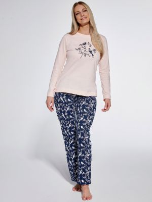 На картинке изображено - Женская пижама / домашний комплект из качественного хлопка: кофта с принтом на груди и штаны с экзотическим рисунком Cornette DR 768/363 Birdie | фото 1
