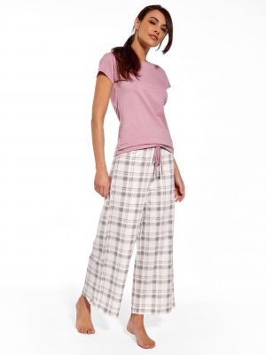 На картинке изображено - Пижама для женщин / домашний комплект для комфортного отдыха из качественного хлопка: розовая футболка и широкие штаны в клетку Cornette KR 087/285 Charlotte | фото 1