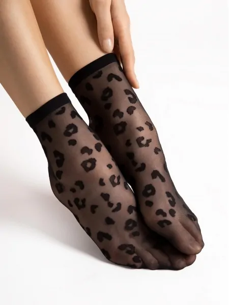 Women's patterned sheer no-pressure socks Fiore Doria 8 den Women's patterned sheer no-pressure socks Fiore Doria 8 den