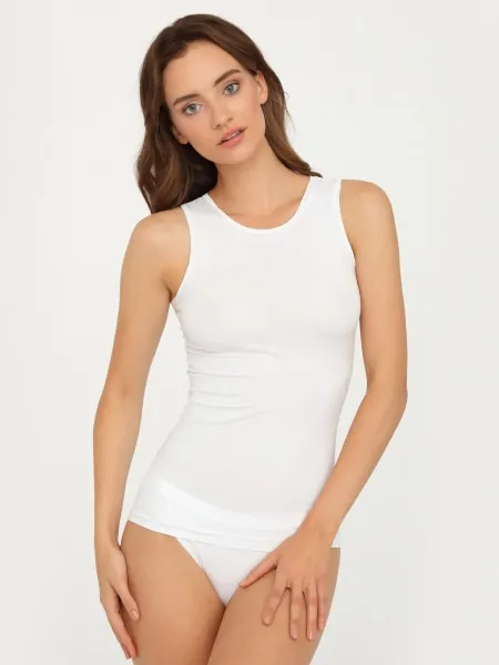 На картинке изображено - Женская майка на широких бретелях Gatta Vest 60den | фото 1