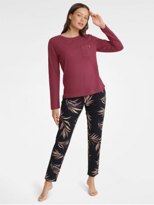 На картинке изображено - Женская пижама / домашний комплект из нежного хлопка: бордовая кофта и чёрные узорчатые штаны Henderson Ladies Garden 40929 | фото 1