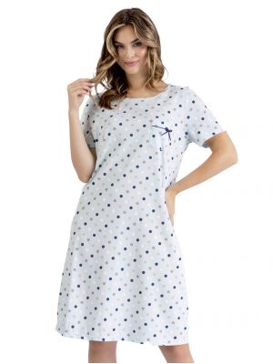 На картинке изображено - Женская короткая ночная сорочка / домашнее платье из качественного хлопка с нежным принтом горошек Leveza Odil 1416 | фото 1