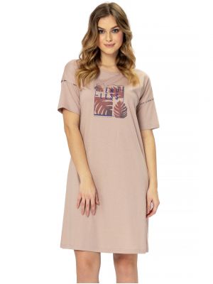 Женская короткая ночная сорочка / домашнее платье из бежевого хлопка с принтом на груди Leveza Sophie 1291