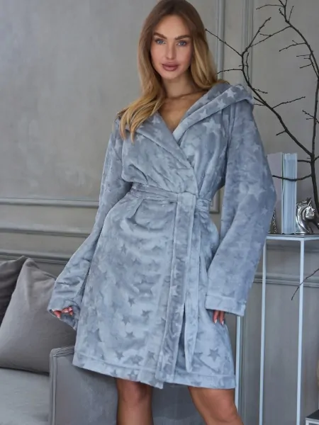 Короткий халат L&L Nova 2640 з капюшоном, велюр з рельєфними зірками