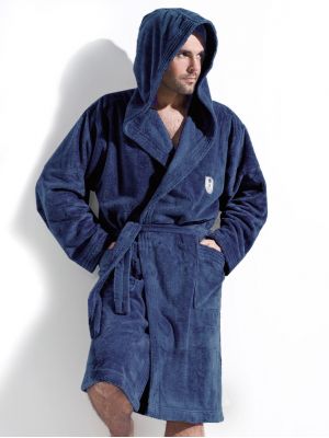 На картинке изображено - Мужской короткий тёплый плюшевый халат с капюшоном L&L Iwo | фото 1