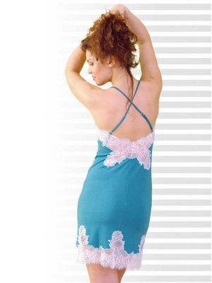 На картинке изображено - Женская ночная сорочка с тонким изящным кружевом Shato 400 | фото 1