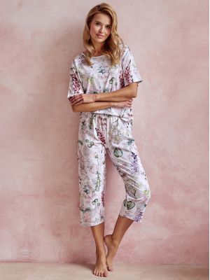 text_img_altWomen's pajamas / lounge set in soft cotton with floral print: T-shirt and pants Taro 3122 Olivetext_img_after1