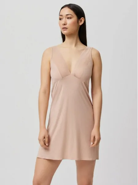Short Open-Back Slip Ysabel Mora 10056