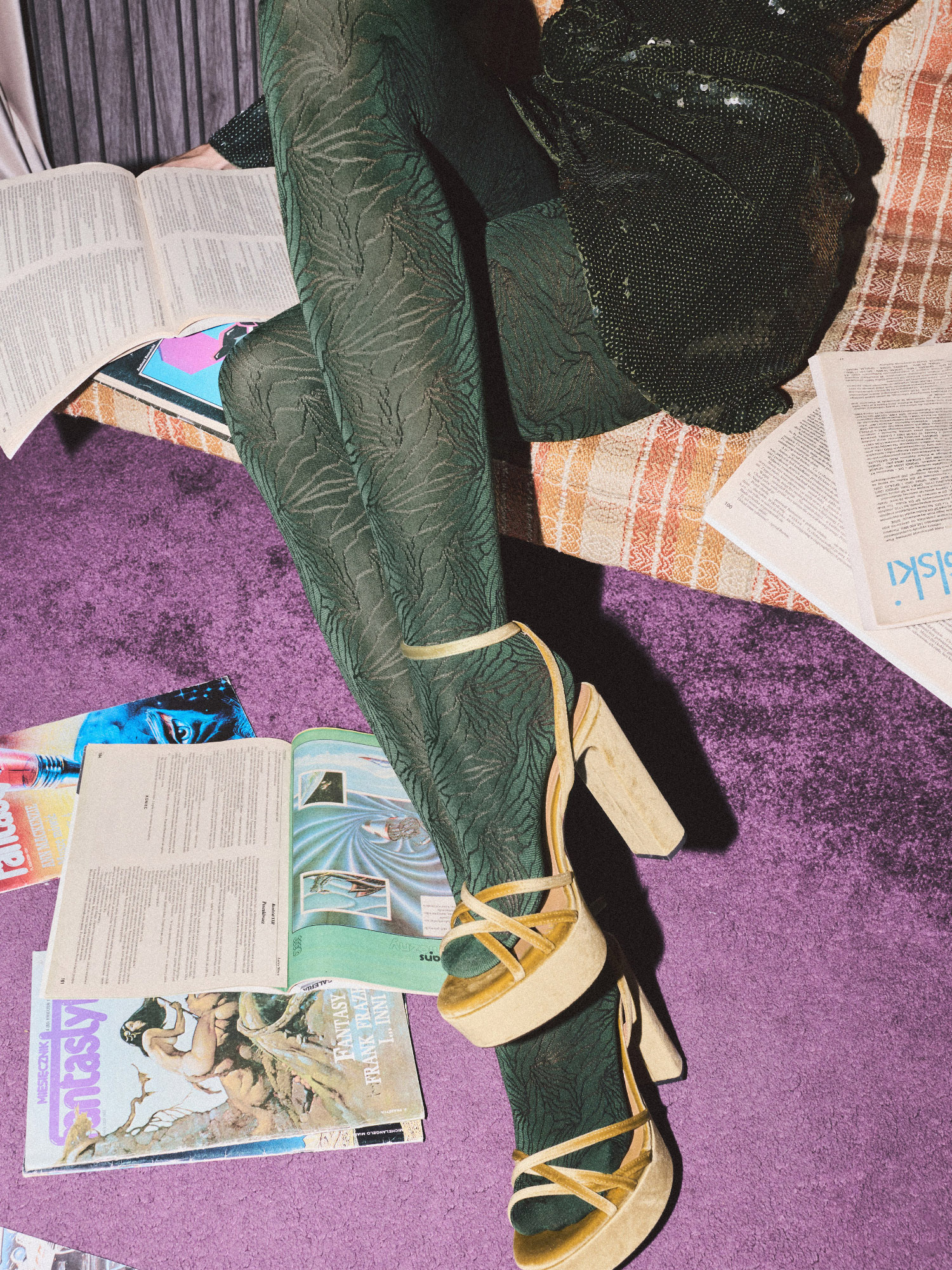 Gabriella Velora 40 DEN Coloured Tights, Botanical Pattern #3 Gabriella Velora 40 DEN Coloured Tights, Botanical Pattern #3