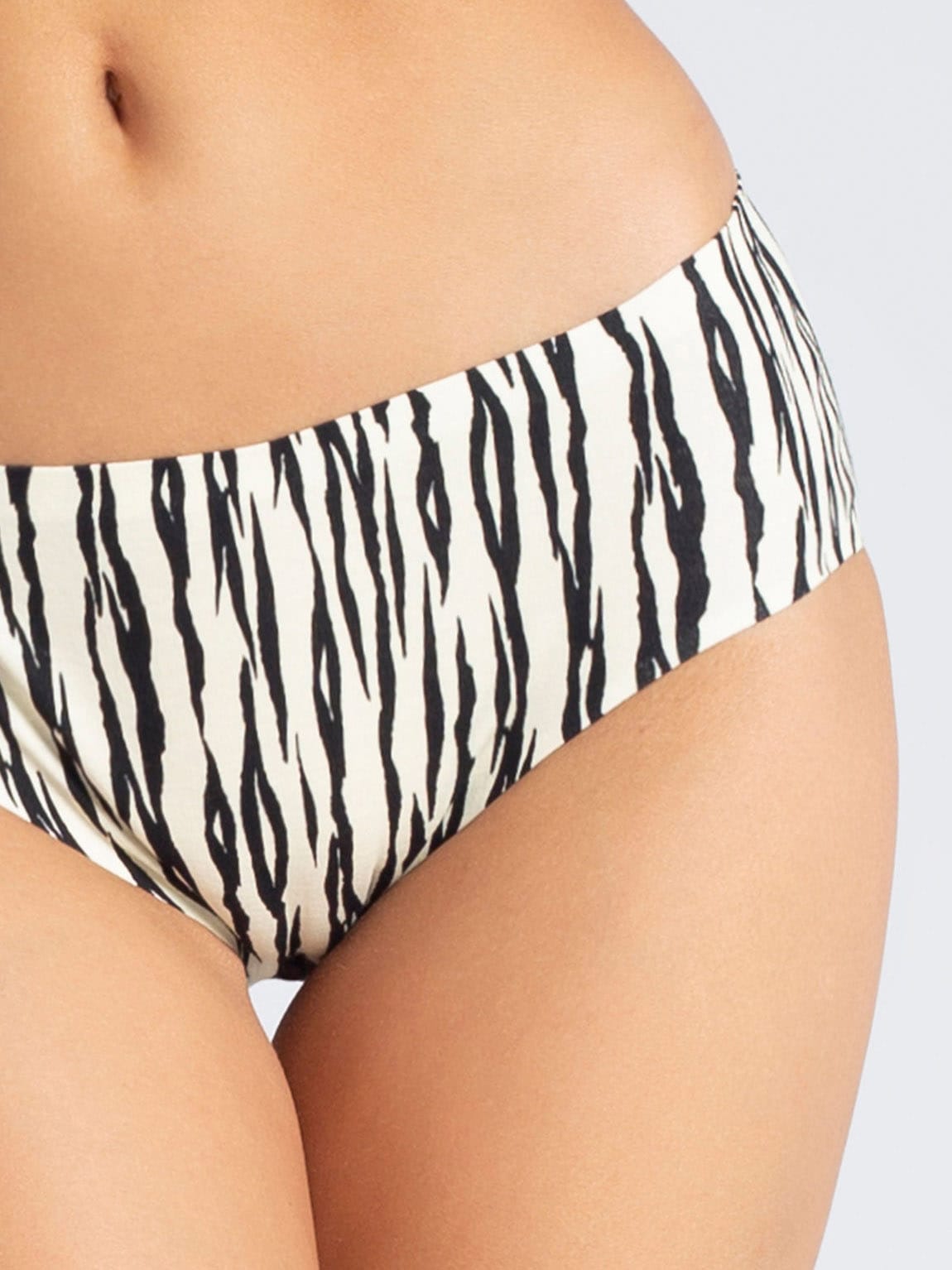 Жіночі безшовні трусики бікіні з чорно-білим візерунком Gatta Bikini Cotton Comfort Print 06 #4 Жіночі безшовні трусики бікіні з чорно-білим візерунком Gatta Bikini Cotton Comfort Print 06 #4