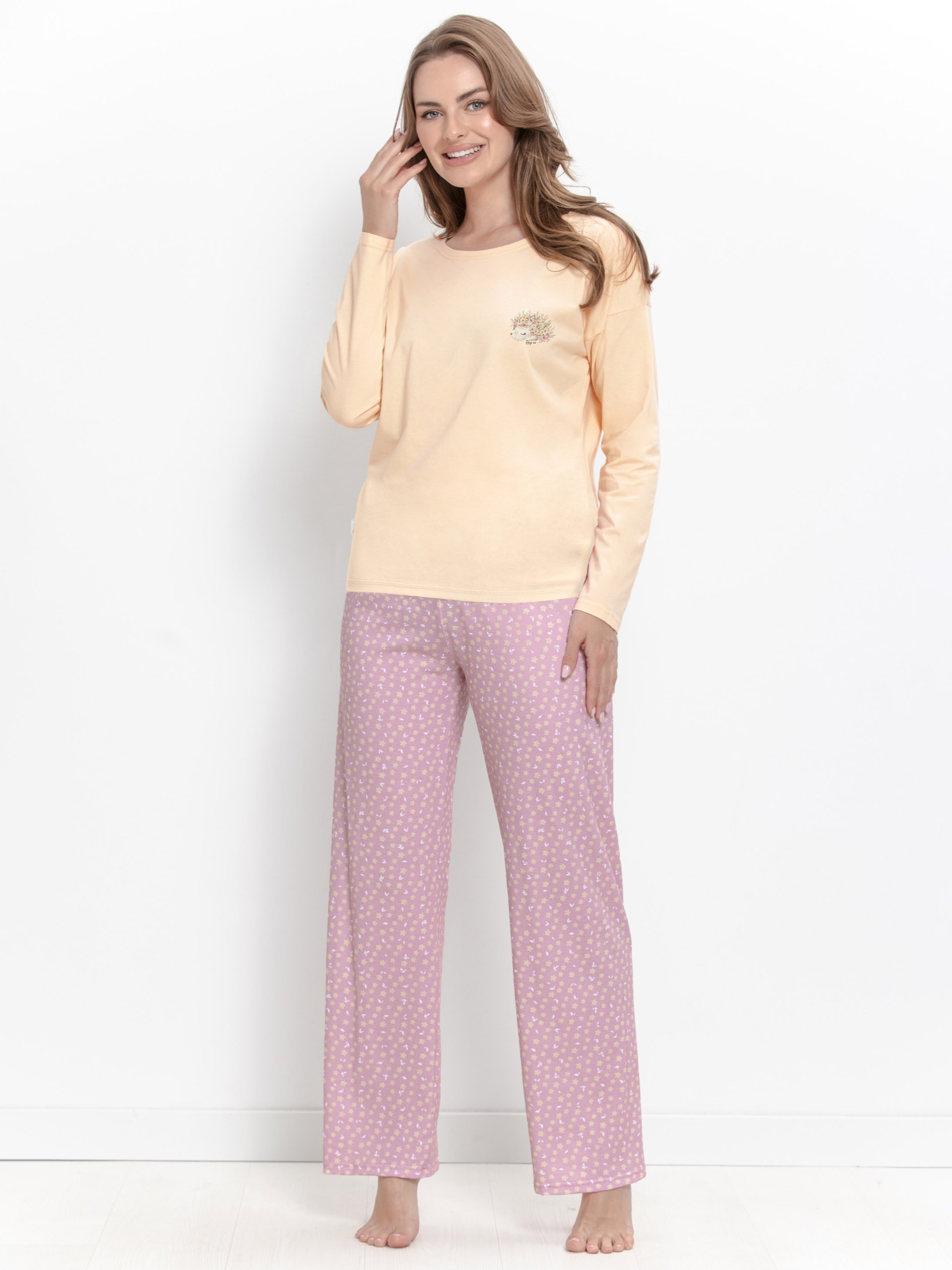 Піжама жіноча довга Taro 3617 Marigold S-XL - пастельно-жовта футболка та рожеві візерунчасті штани #2 Піжама жіноча довга Taro 3617 Marigold S-XL - пастельно-жовта футболка та рожеві візерунчасті штани #2