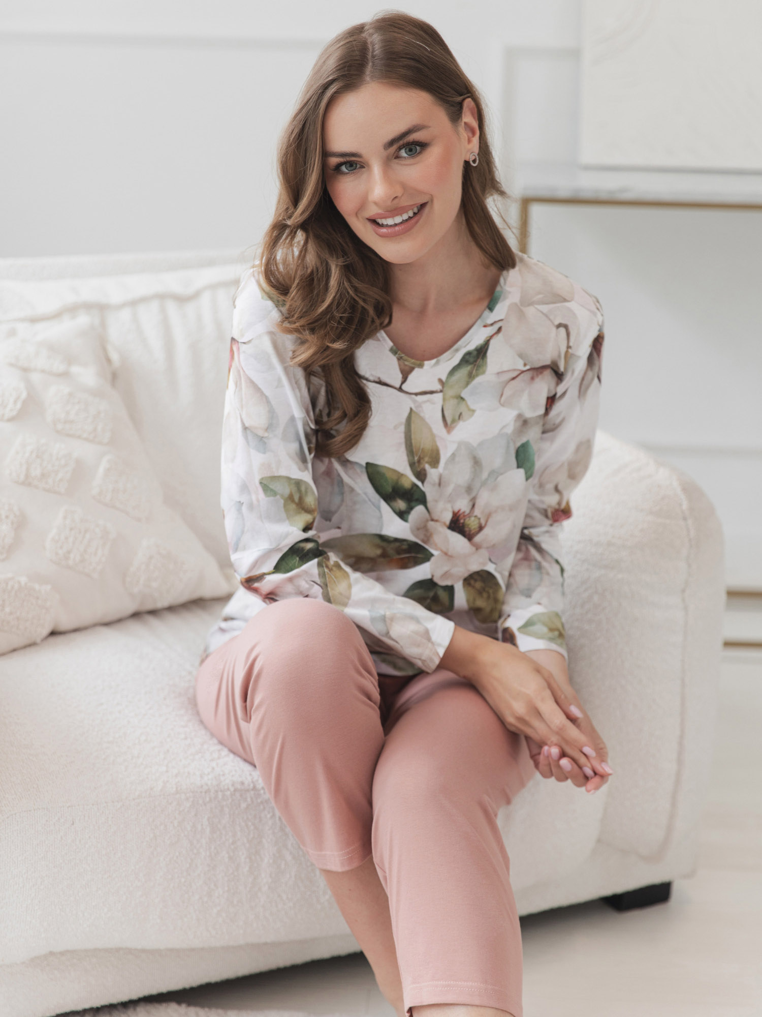 Пижама женская Taro 3615 Denisa M-XL - кофта с крупными магнолиями и капри цвета тёмной пудры #4 Пижама женская Taro 3615 Denisa M-XL - кофта с крупными магнолиями и капри цвета тёмной пудры #4